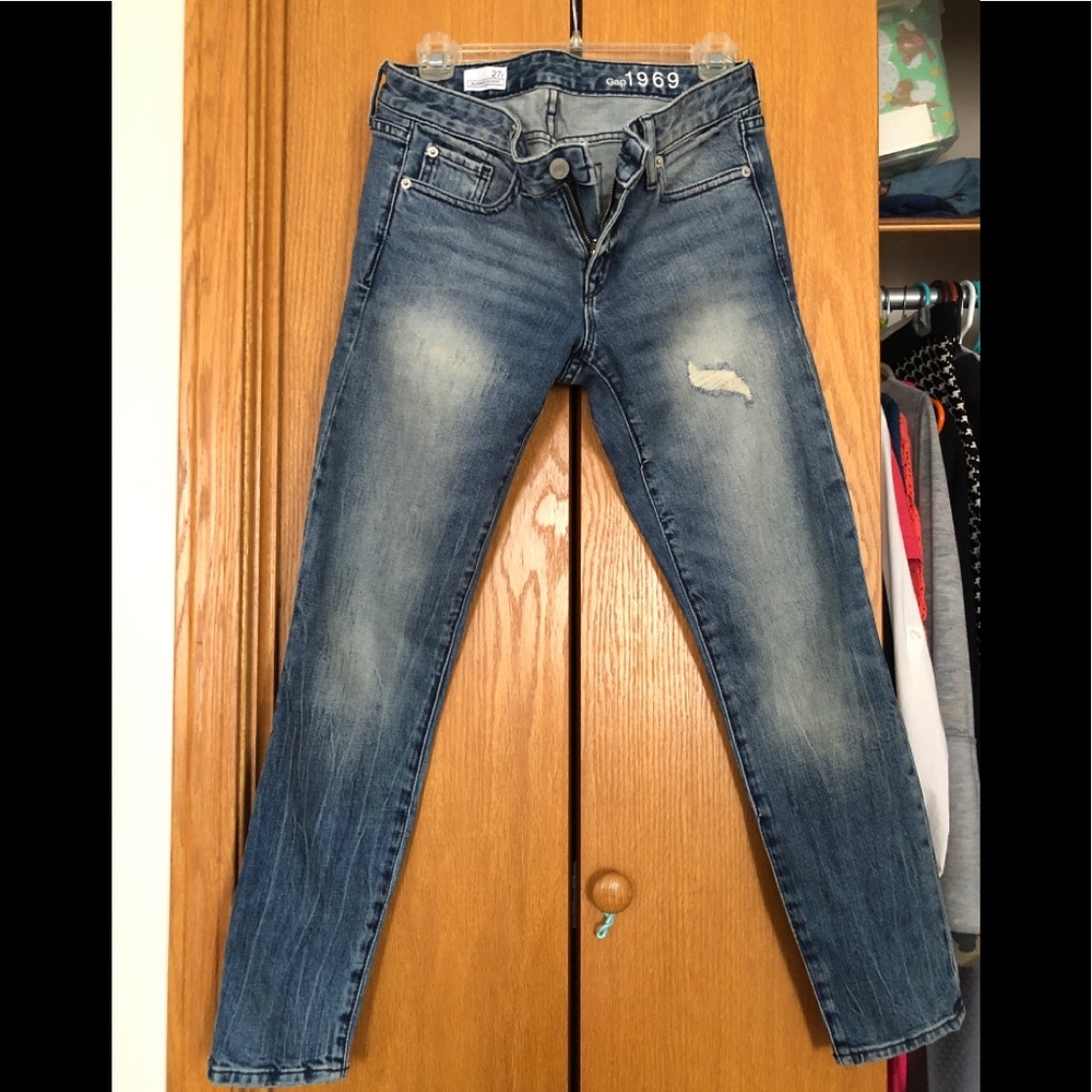 Women’s Gap Jeans size 27